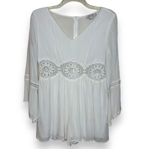MOLLY BRACKEN Womens Medium Bell Sleeves V-Neck Romper White Cut-Out Floral Boho